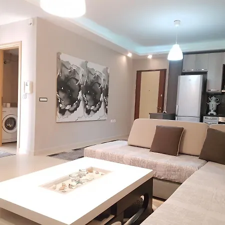 Cocktail & Dreams - 3*