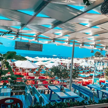 Cocktail & Dreams - Otel 3*
