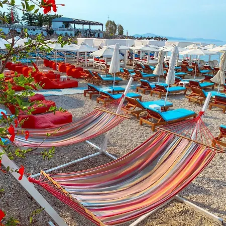 Otel Cocktail & Dreams - 3*