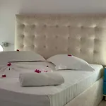 Cocktail & Dreams - 3*