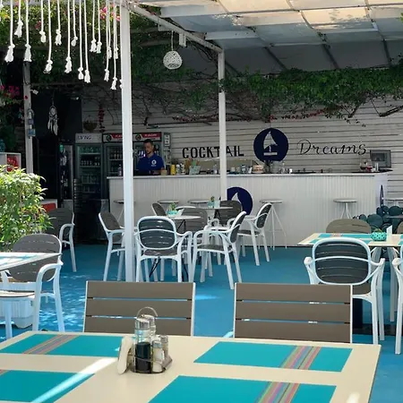 Cocktail & Dreams - 3* Sarandë